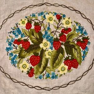 🍓 🍓 Vintage embroidery of Strawberries 🍓🍓